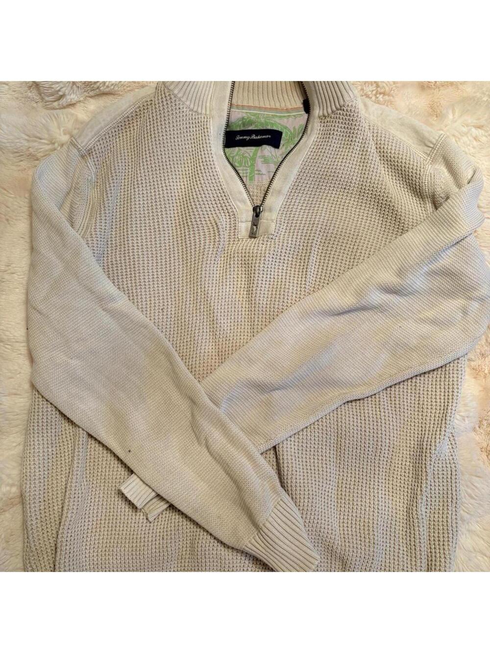 Tommy Bahama Men's Cream and White Sweatshirt